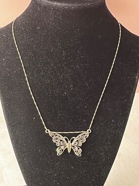 Vintage Italy 925 Sterling silver Butterfly & Marcasite necklace